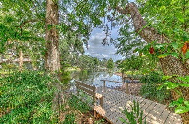 Located in the desirable Forest Hills area, this house is on Babe Zaharias Golf Course in Florida - for sale on GolfHomes.com, golf home, golf lot