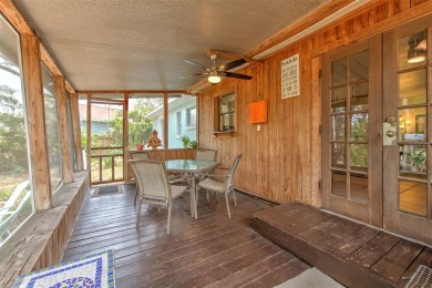 Located in the desirable Forest Hills area, this house is on Babe Zaharias Golf Course in Florida - for sale on GolfHomes.com, golf home, golf lot