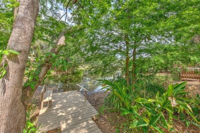 Located in the desirable Forest Hills area, this house is on Babe Zaharias Golf Course in Florida - for sale on GolfHomes.com, golf home, golf lot