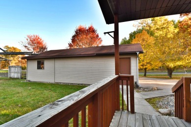 Enjoy golf course living with this charming 2-bedroom, 2-bath on Birch Pointe Golf Club in Michigan - for sale on GolfHomes.com, golf home, golf lot