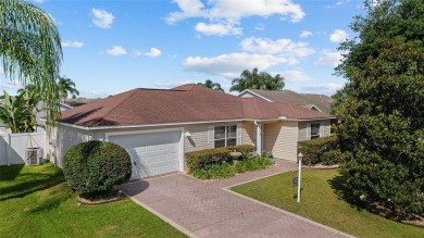 Exceptional location in The Village of Hemingway! This on The Links of Spruce Creek in Florida - for sale on GolfHomes.com, golf home, golf lot