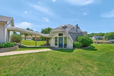 Unique lakefront home with nice updates, two bedrooms and  2 on Lake Kiowa Golf Course in Texas - for sale on GolfHomes.com, golf home, golf lot