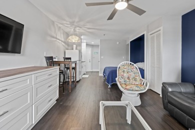 Move-in ready and recently updated, this efficiency condo in the on Possum Trot Golf Course in South Carolina - for sale on GolfHomes.com, golf home, golf lot