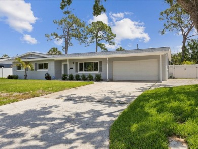 Wow, what a beautiful lot! Welcome to the vibrant Shore Acres on The Renaisssance Vinoy Golf Club in Florida - for sale on GolfHomes.com, golf home, golf lot