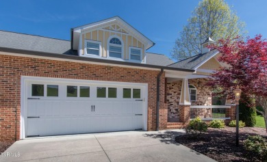 This luxury brick and stone townhome is located in Eagle Ridge on Virginian Golf Club in Virginia - for sale on GolfHomes.com, golf home, golf lot