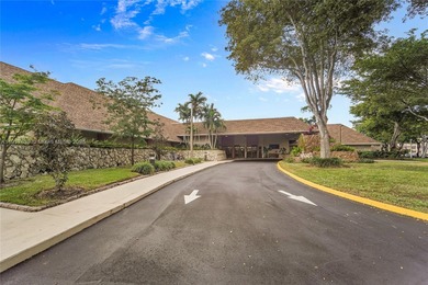 A TOP-RATED 55+ COMMUNITY! Beautifully maintained 2/2 condo in on Sunrise Lakes Phase IV Golf Course in Florida - for sale on GolfHomes.com, golf home, golf lot