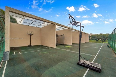 A TOP-RATED 55+ COMMUNITY! Beautifully maintained 2/2 condo in on Sunrise Lakes Phase IV Golf Course in Florida - for sale on GolfHomes.com, golf home, golf lot