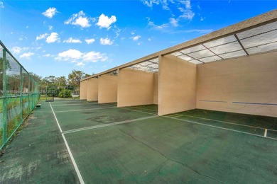 A TOP-RATED 55+ COMMUNITY! Beautifully maintained 2/2 condo in on Sunrise Lakes Phase IV Golf Course in Florida - for sale on GolfHomes.com, golf home, golf lot