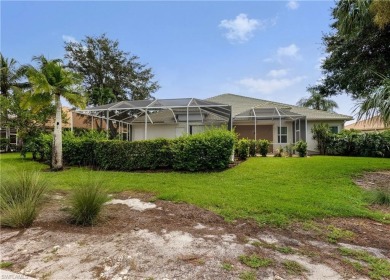 Beautifully maintained villa in Forest Glen Golf & Country Club! on Forest Glen Golf and Country Club in Florida - for sale on GolfHomes.com, golf home, golf lot