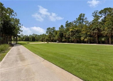 Beautifully maintained villa in Forest Glen Golf & Country Club! on Forest Glen Golf and Country Club in Florida - for sale on GolfHomes.com, golf home, golf lot