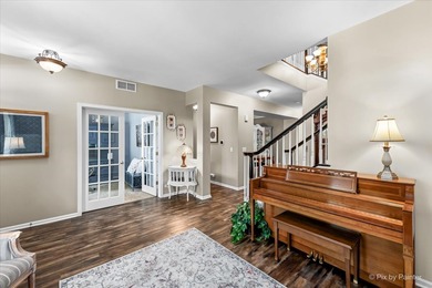 Welcome to this beautifully updated Foxford Hills Prestwick on Foxford Hills Golf Club in Illinois - for sale on GolfHomes.com, golf home, golf lot