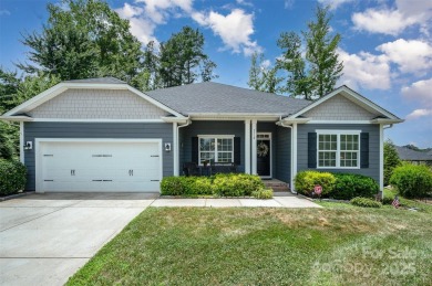Well maintained ranch with split bedroom floor plan in the on Red Bridge Golf and Country Club in North Carolina - for sale on GolfHomes.com, golf home, golf lot