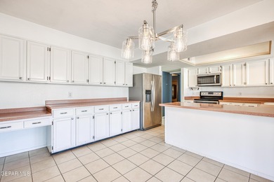 Wow, a rare large cul de sac property with the backside neighbor on Vista Hills Country Club in Texas - for sale on GolfHomes.com, golf home, golf lot