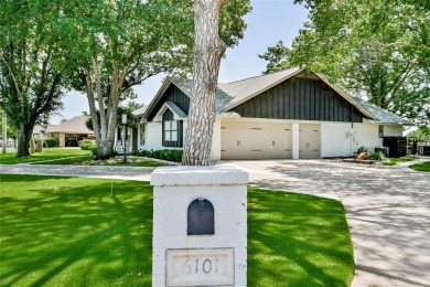 Welcome to 6101 W Choctaw Ct - a stunning, fully remodeled golf on De Cordova Bend Country Club in Texas - for sale on GolfHomes.com, golf home, golf lot