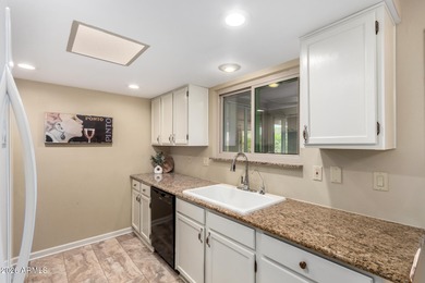 Come see this adorable 2-bedroom home in the highly sought-after on Briarwood Country Club in Arizona - for sale on GolfHomes.com, golf home, golf lot