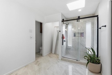 Move-in ready home in the heart of Mansfield! This beautifully on Walnut Creek Country Club in Texas - for sale on GolfHomes.com, golf home, golf lot