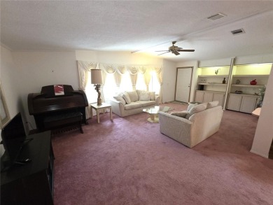 Brookridge Community -DOUBLE LOT! 2 Bedroom Golf Course Home on Brookridge Country Club in Florida - for sale on GolfHomes.com, golf home, golf lot