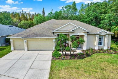 *PRICE REDUCTION + a HOME WARRANTY* - Welcome to this charming on Lexington Oaks Golf Club in Florida - for sale on GolfHomes.com, golf home, golf lot