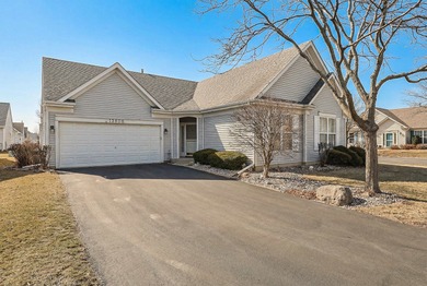 This spacious Wimbledon model located in Carillon's 55+ adult on The Links at Carillon in Illinois - for sale on GolfHomes.com, golf home, golf lot