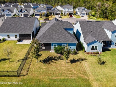 5 bedroom 3 full bath home on a convenient cul de sac location on Golf Club At South Hampton in Florida - for sale on GolfHomes.com, golf home, golf lot