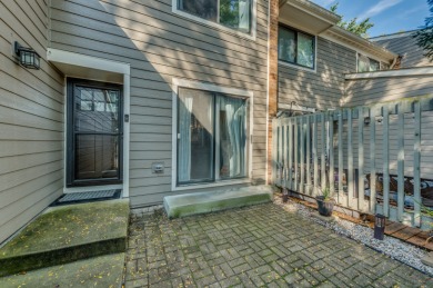 Fully renovated 3 bedroom,2.5 bathroom townhouse with golf on Old Orchard Country Club in Illinois - for sale on GolfHomes.com, golf home, golf lot