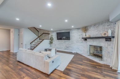 Fully renovated 3 bedroom,2.5 bathroom townhouse with golf on Old Orchard Country Club in Illinois - for sale on GolfHomes.com, golf home, golf lot