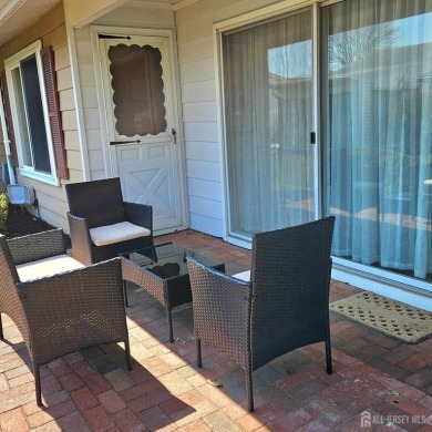 Elegantly renovated Ranch style home, in the Clearbrook on Clearbrook Golf Club in New Jersey - for sale on GolfHomes.com, golf home, golf lot