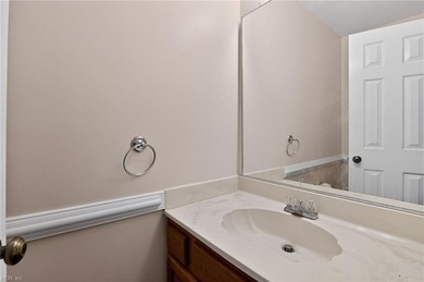 Beautifully maintained 3-bedroom, 2.5-bath townhouse located in on Kempsville Greens Municipal Golf Course in Virginia - for sale on GolfHomes.com, golf home, golf lot