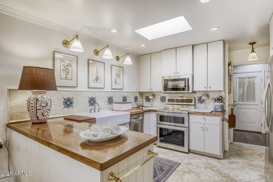 Beautifully renovated townhome in a prime Scottsdale location on Scottsdale Shadows in Arizona - for sale on GolfHomes.com, golf home, golf lot