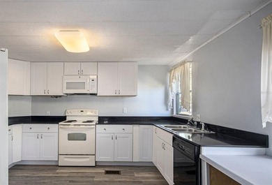 One or more photo(s) has been virtually staged. IMPROVED PRICE on Zellwood Station Country Club in Florida - for sale on GolfHomes.com, golf home, golf lot