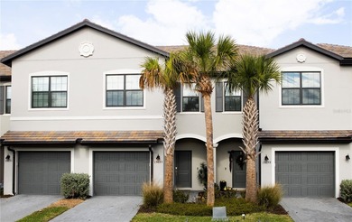 This beautifully maintained 3-bedroom, 2.5-bath townhouse is on Lakewood National Golf Club in Florida - for sale on GolfHomes.com, golf home, golf lot