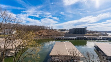 Discover the perfect blend of comfort and convenience at 101 on Seasons Ridge At Four Seasons in Missouri - for sale on GolfHomes.com, golf home, golf lot