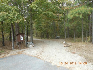 Large level lot in beautiful Hot springs Village.  This larger on Isabella Golf Course  in Arkansas - for sale on GolfHomes.com, golf home, golf lot