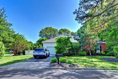 Charming and updated ranch located in the Timber Ridge on Pine Ridge Golf Club in New York - for sale on GolfHomes.com, golf home, golf lot