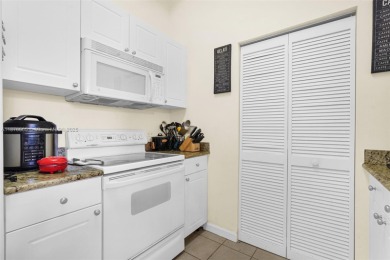 Spacious 2 bed / 2 bath condo in the heart of Aventura! Bright on Turnberry Isle Resort and Club in Florida - for sale on GolfHomes.com, golf home, golf lot