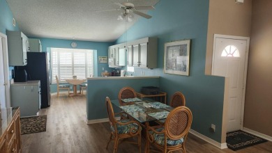 COME TAKE ADVANTAGE OF THIS FANTASTIC GOLF VILLA WITH NEW A/C on Gator Trace Golf and Country Club in Florida - for sale on GolfHomes.com, golf home, golf lot