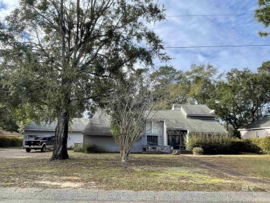 GREAT HOME LOCATED AT THE 14TH FAIRWAY ON THE GOLF COURSE IN on Lake Forest Yacht and Country Club in Alabama - for sale on GolfHomes.com, golf home, golf lot