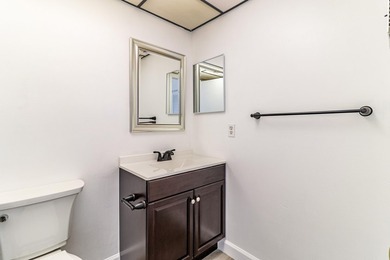 opportunity in sought-after Kings Point! This well-maintained on Kings Point Golf -Flanders Way in Florida - for sale on GolfHomes.com, golf home, golf lot