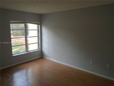 Excellent Opportunity in Inverrary! 2nd-floor 2-bedroom, 2-bath on Woodlands Country Club in Florida - for sale on GolfHomes.com, golf home, golf lot