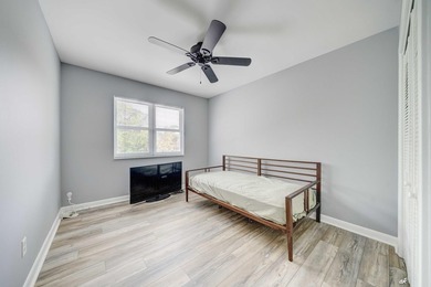 SUPER MOTIVATED! SELLER SAYS MAKE OFFER! SELL, SELL, SELL! on Holiday Golf Club in Florida - for sale on GolfHomes.com, golf home, golf lot