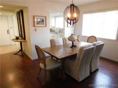 This ground-floor, 1-story, end unit enjoys easy access from the on Seasons Ridge At Four Seasons in Missouri - for sale on GolfHomes.com, golf home, golf lot