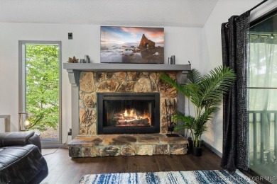 Welcome to this beautifully updated and move-in-ready home on The Oaks Golf Course in Missouri - for sale on GolfHomes.com, golf home, golf lot