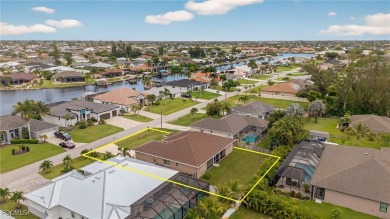 LOCATION, LOCATION, LOCATION! This beautiful 4-bedroom on Palmetto-Pine Country Club in Florida - for sale on GolfHomes.com, golf home, golf lot