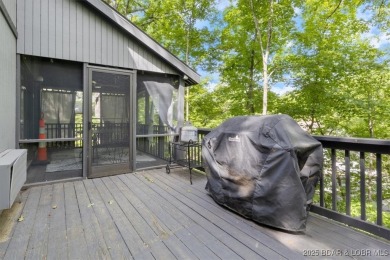Welcome to this beautifully updated and move-in-ready home on The Oaks Golf Course in Missouri - for sale on GolfHomes.com, golf home, golf lot