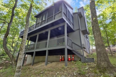 Welcome to this beautifully updated and move-in-ready home on The Oaks Golf Course in Missouri - for sale on GolfHomes.com, golf home, golf lot