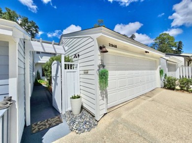 Paired home living at its finest. Tucked away in Owl's Landing on Hilaman Park Golf Course in Florida - for sale on GolfHomes.com, golf home, golf lot