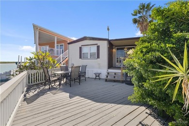 Welcome to 677 E Clam Circle, a beautifully updated coastal on Long Island Golf Course in Texas - for sale on GolfHomes.com, golf home, golf lot