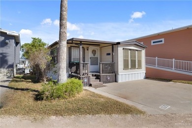 Welcome to 677 E Clam Circle, a beautifully updated coastal on Long Island Golf Course in Texas - for sale on GolfHomes.com, golf home, golf lot