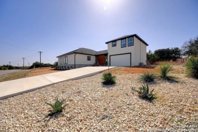 Welcome to this stunning custom-built home in the sought-after on Vaaler Creek Golf Club in Texas - for sale on GolfHomes.com, golf home, golf lot