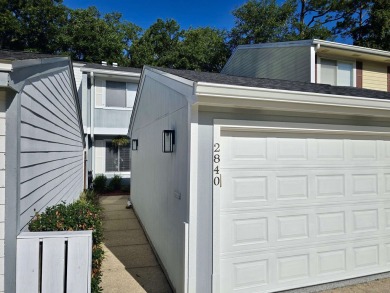 Looking for easy living in a central location with convenience on Hilaman Park Golf Course in Florida - for sale on GolfHomes.com, golf home, golf lot